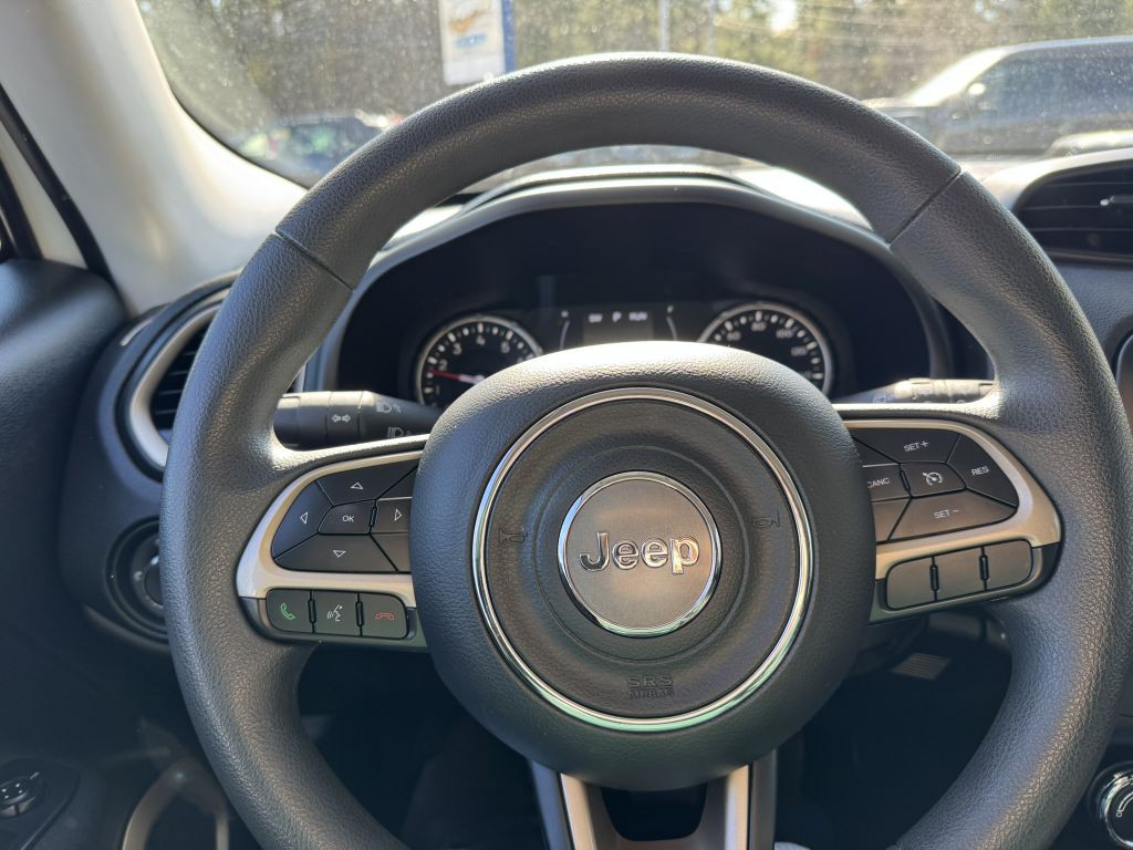 2017 Jeep Renegade Image 19