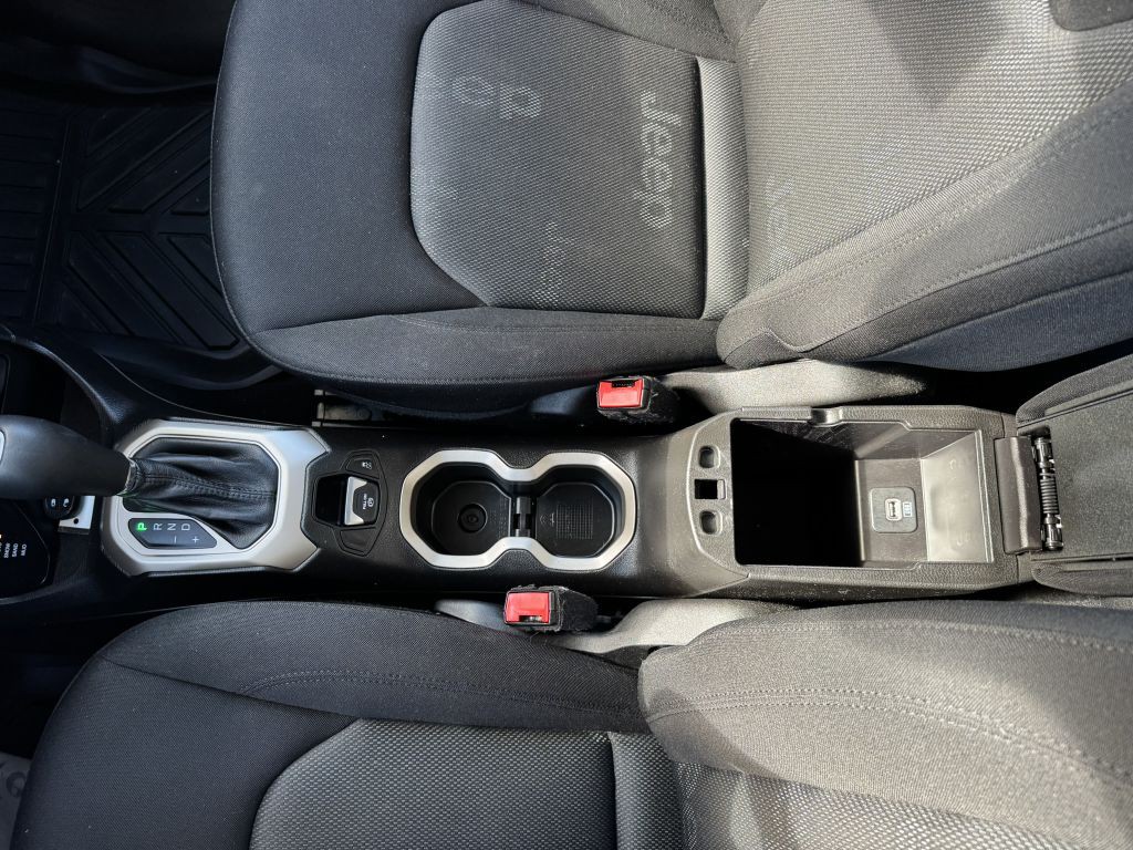 2017 Jeep Renegade Image 25