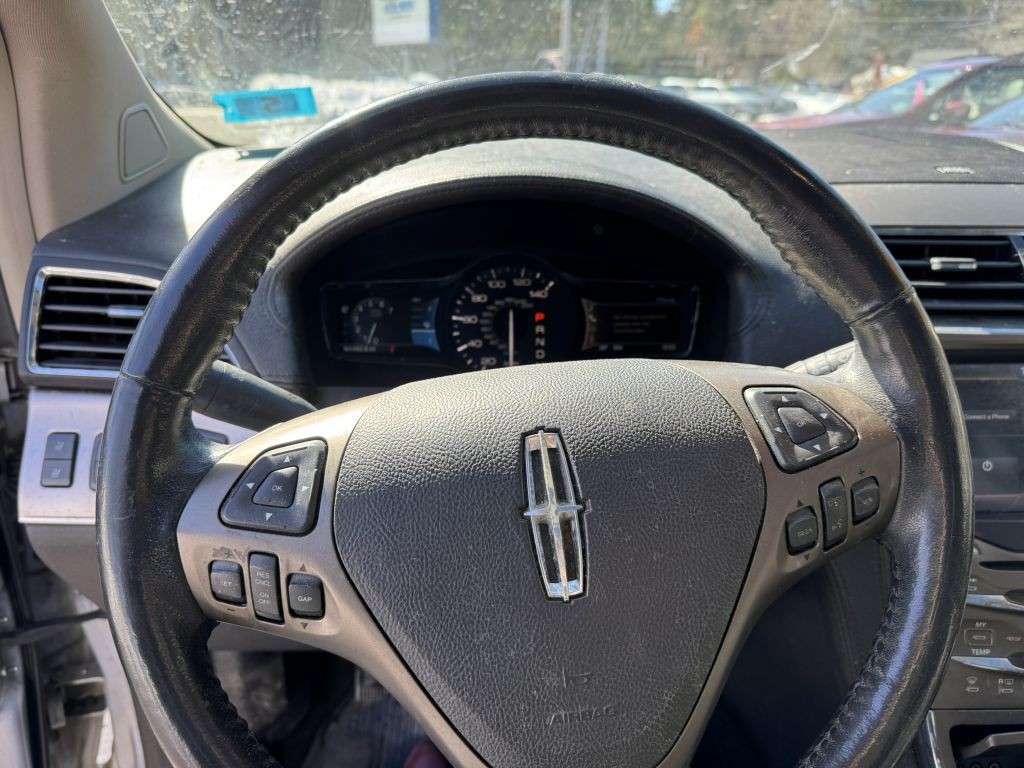 2012 Lincoln MKX Image 17