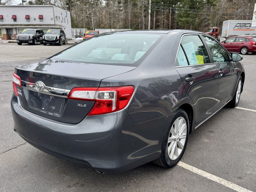 2012 Toyota Camry Image 5