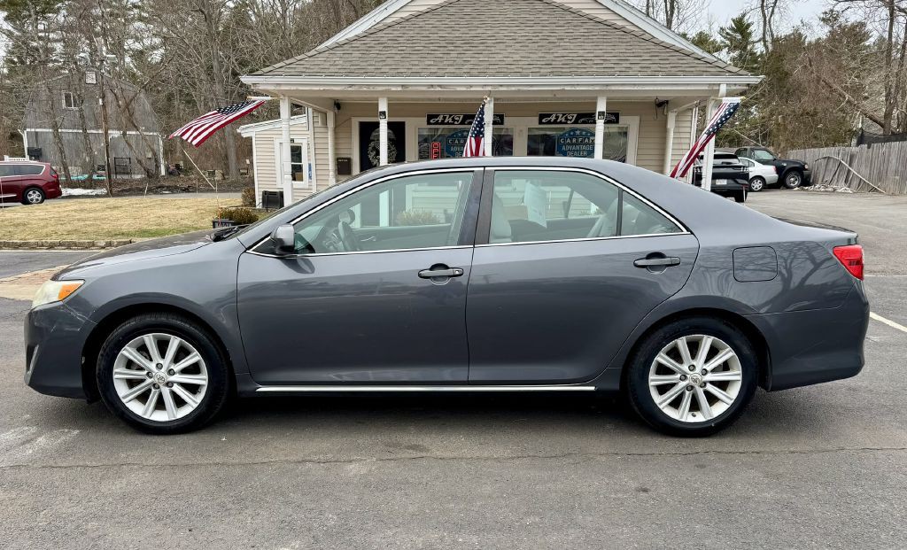 2012 Toyota Camry Image 8
