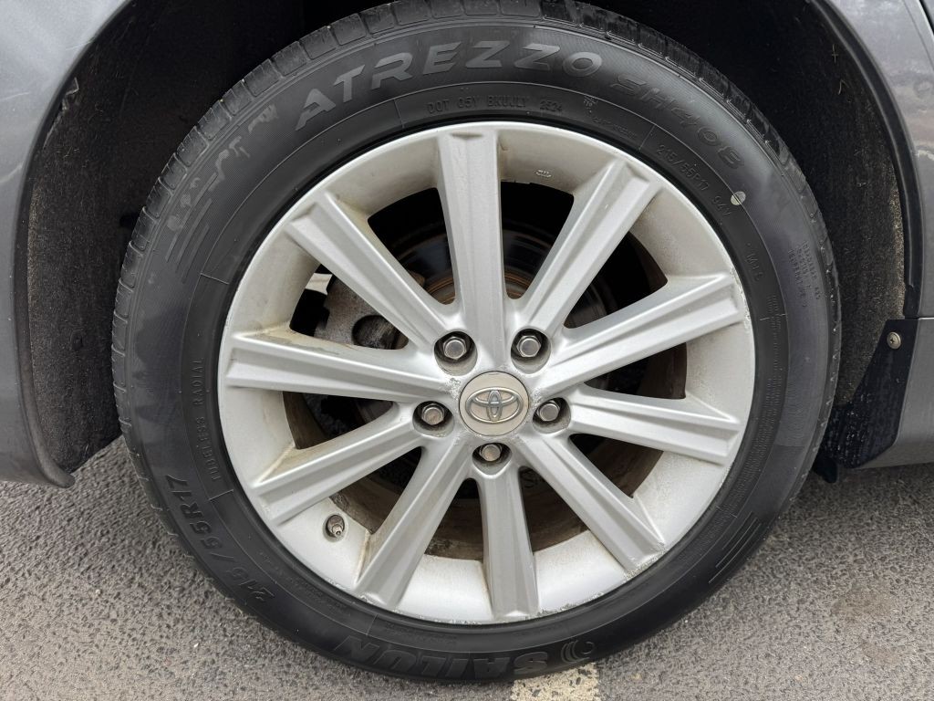 2012 Toyota Camry Image 11