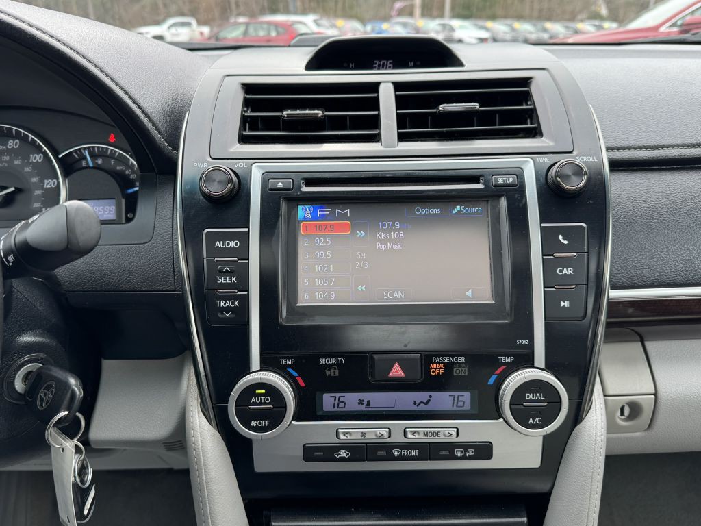 2012 Toyota Camry Image 20