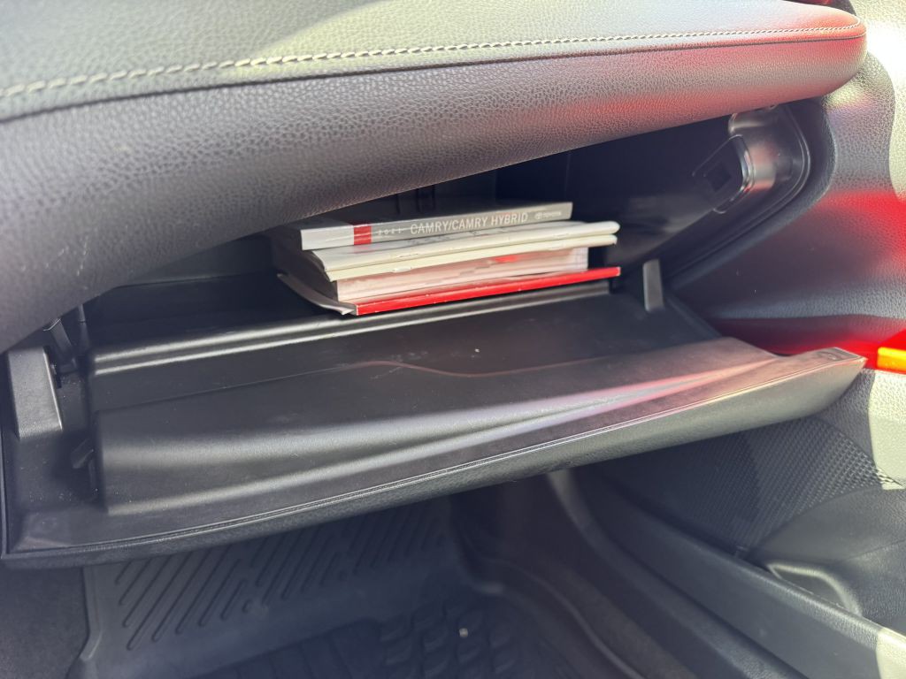 2021 Toyota Camry Image 27