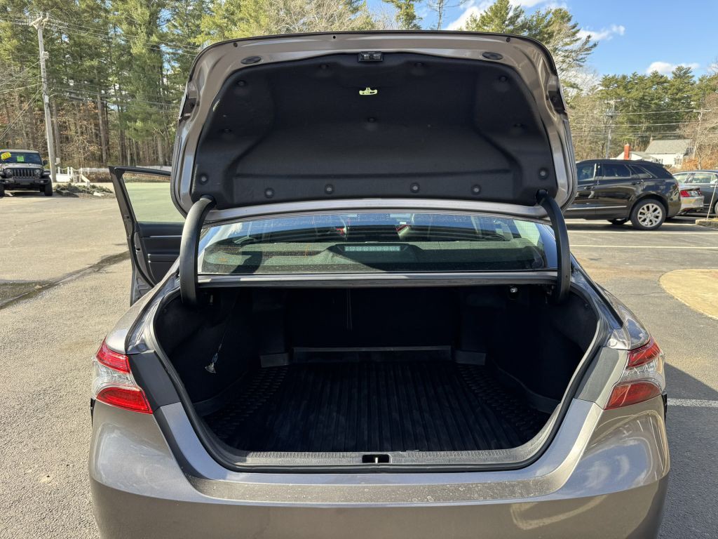 2021 Toyota Camry Image 32