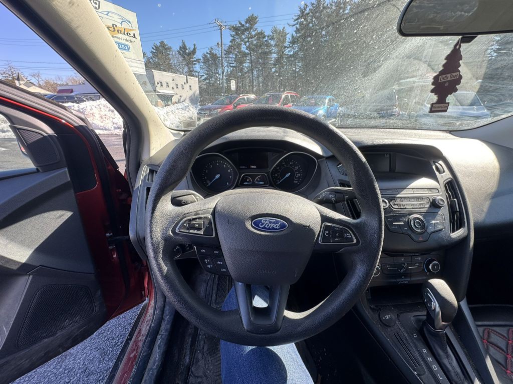 2018 Ford Focus Image 17
