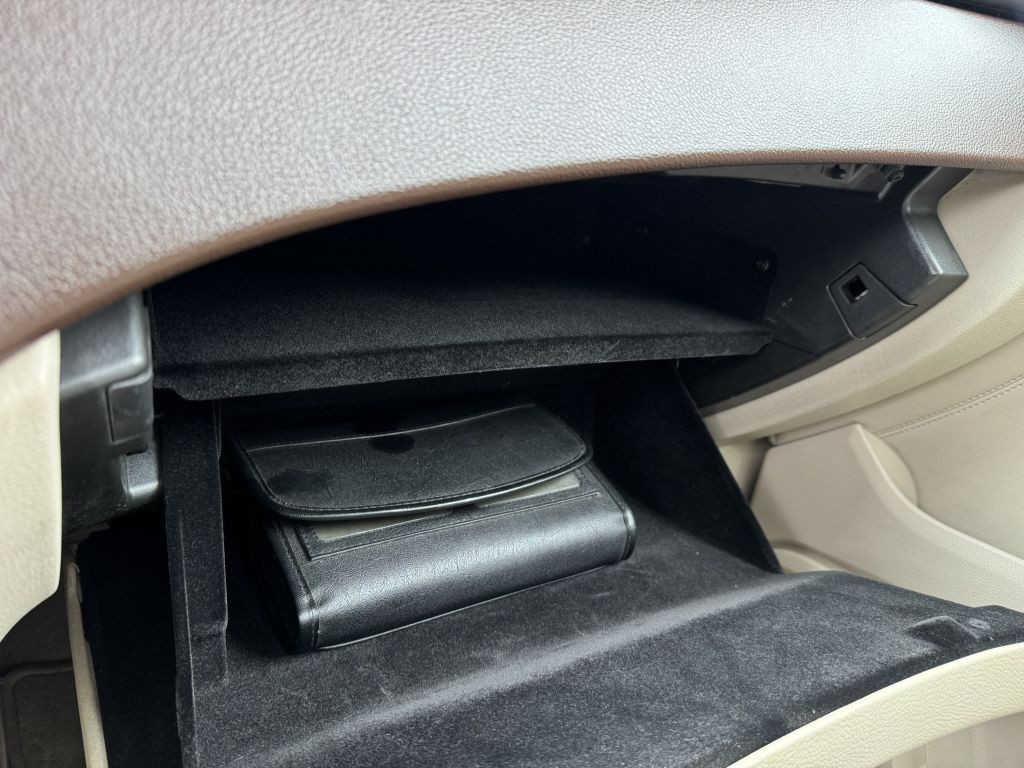 2012 Cadillac SRX Image 26