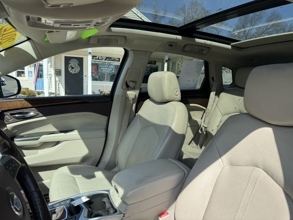 2012 Cadillac SRX Image 10