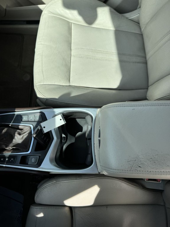 2012 Cadillac SRX Image 24