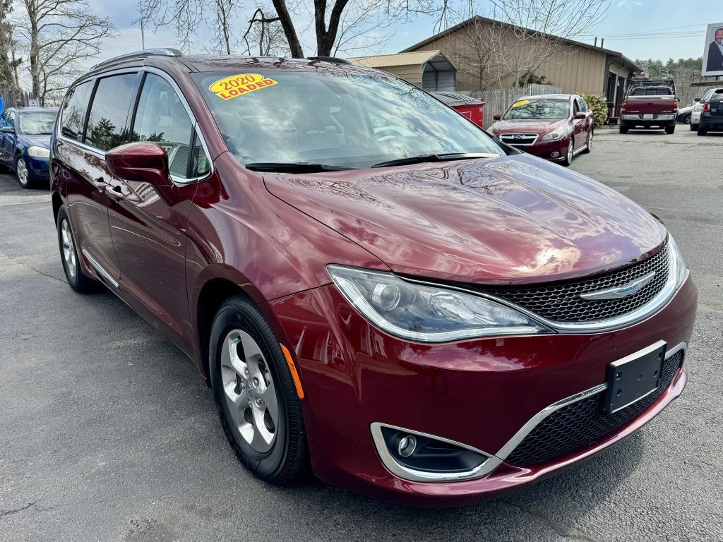 2020 Chrysler Pacifica Image 3