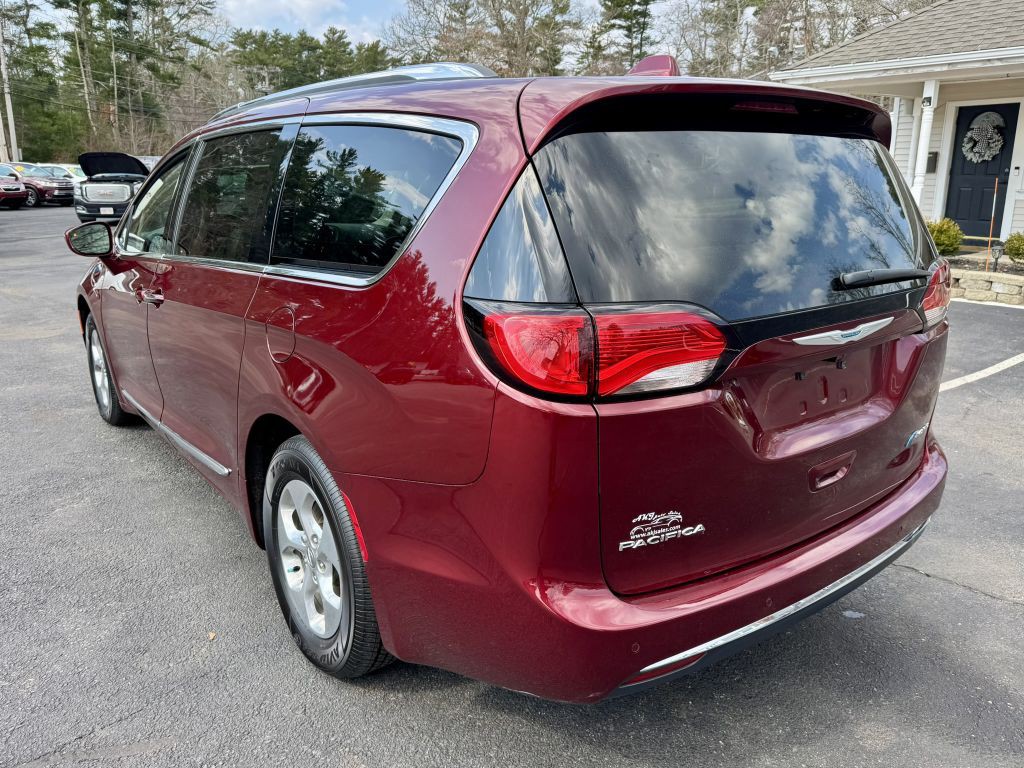 2020 Chrysler Pacifica Image 7