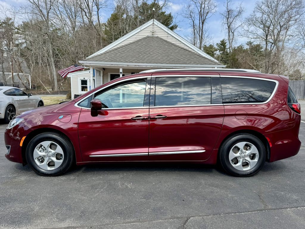 2020 Chrysler Pacifica Image 8
