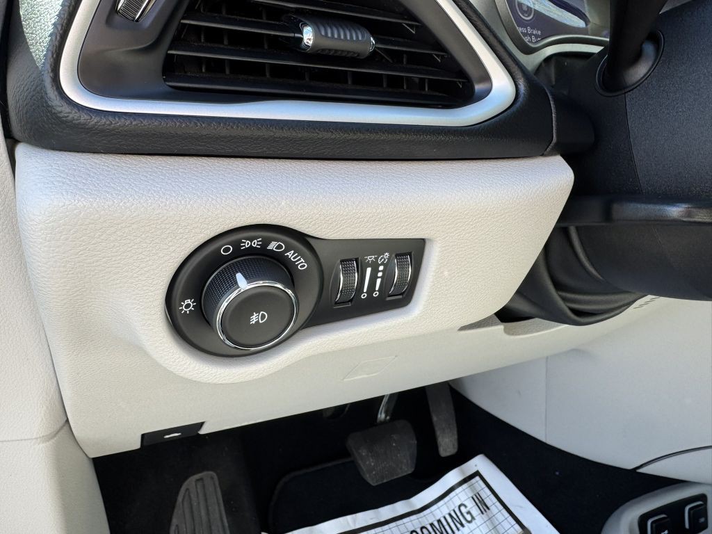 2020 Chrysler Pacifica Image 18