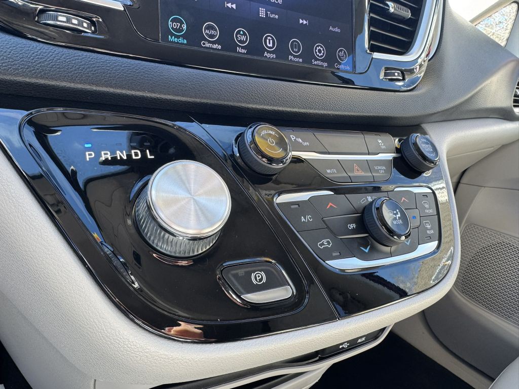 2020 Chrysler Pacifica Image 23