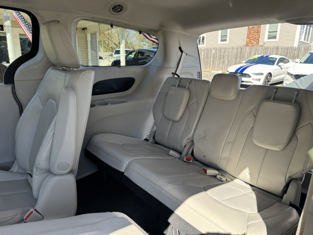 2020 Chrysler Pacifica Image 31