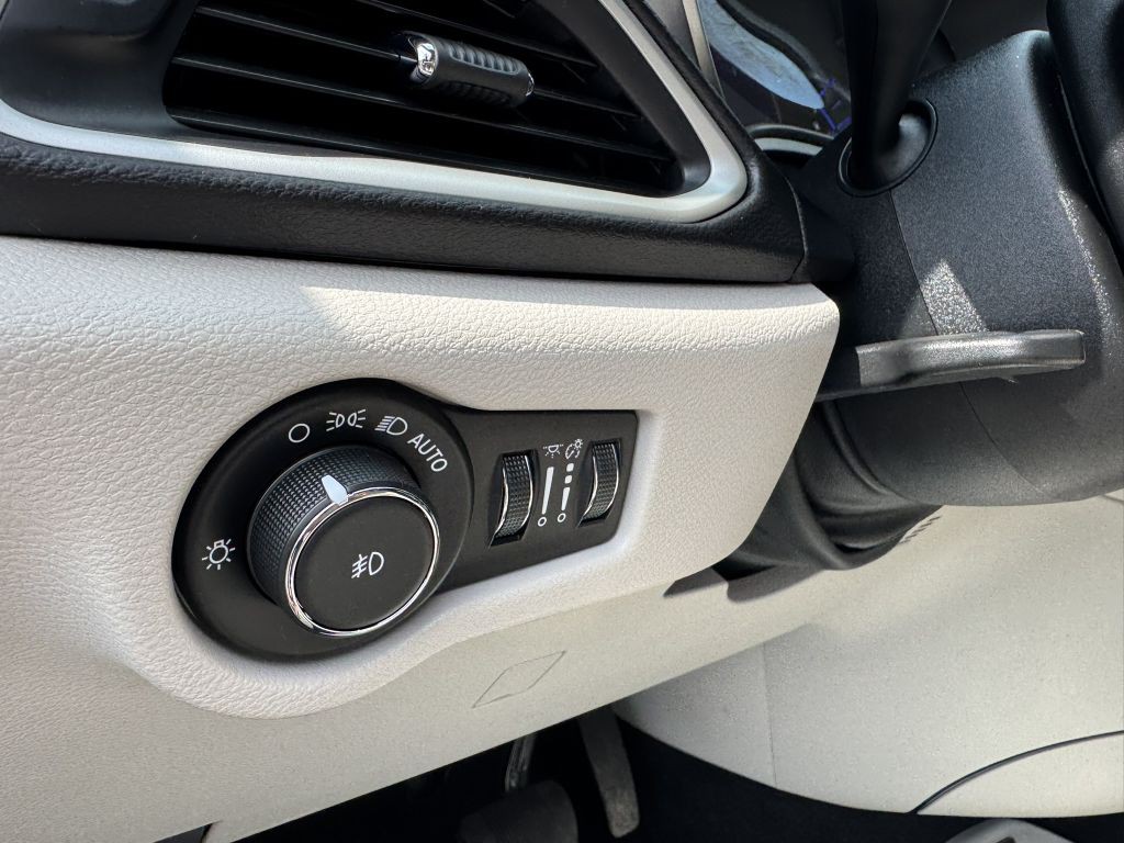 2020 Chrysler Pacifica Image 43