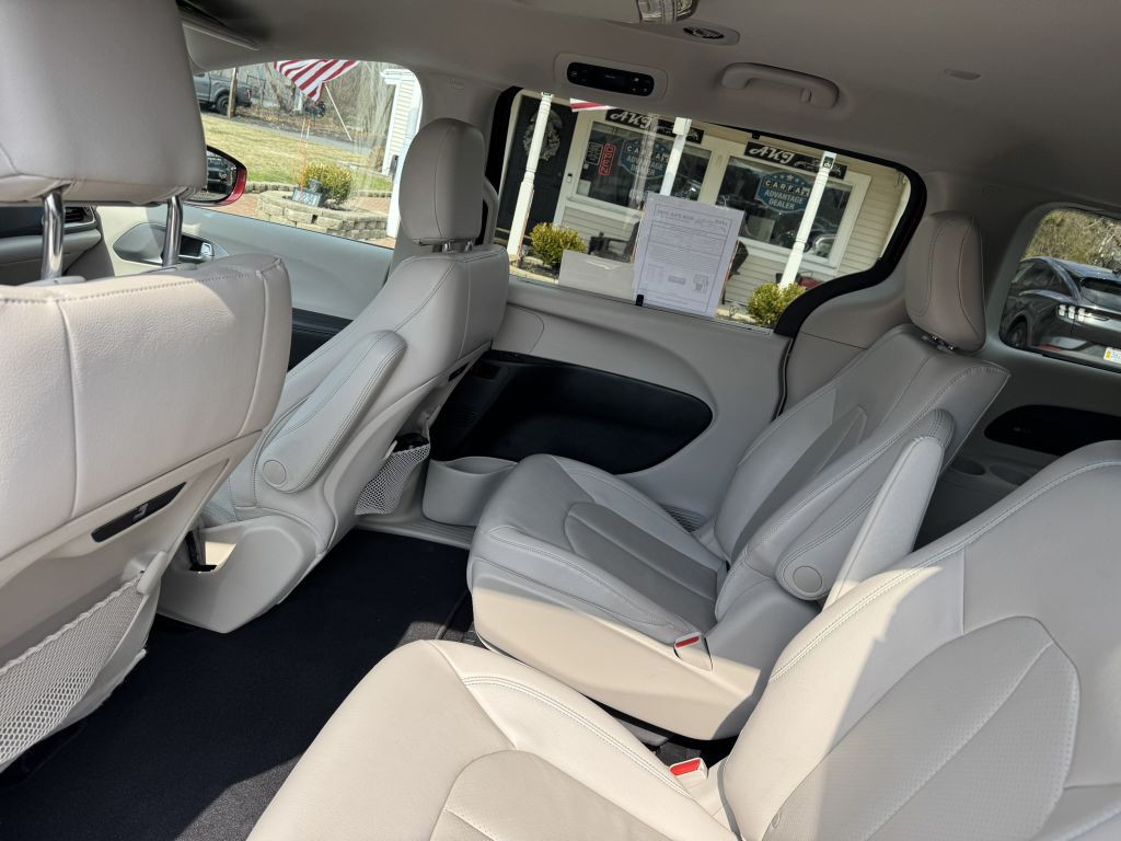2020 Chrysler Pacifica Image 52