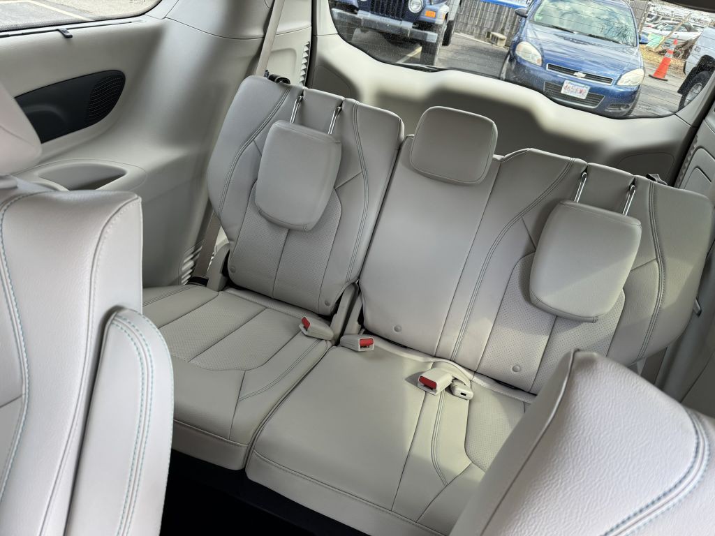 2020 Chrysler Pacifica Image 54