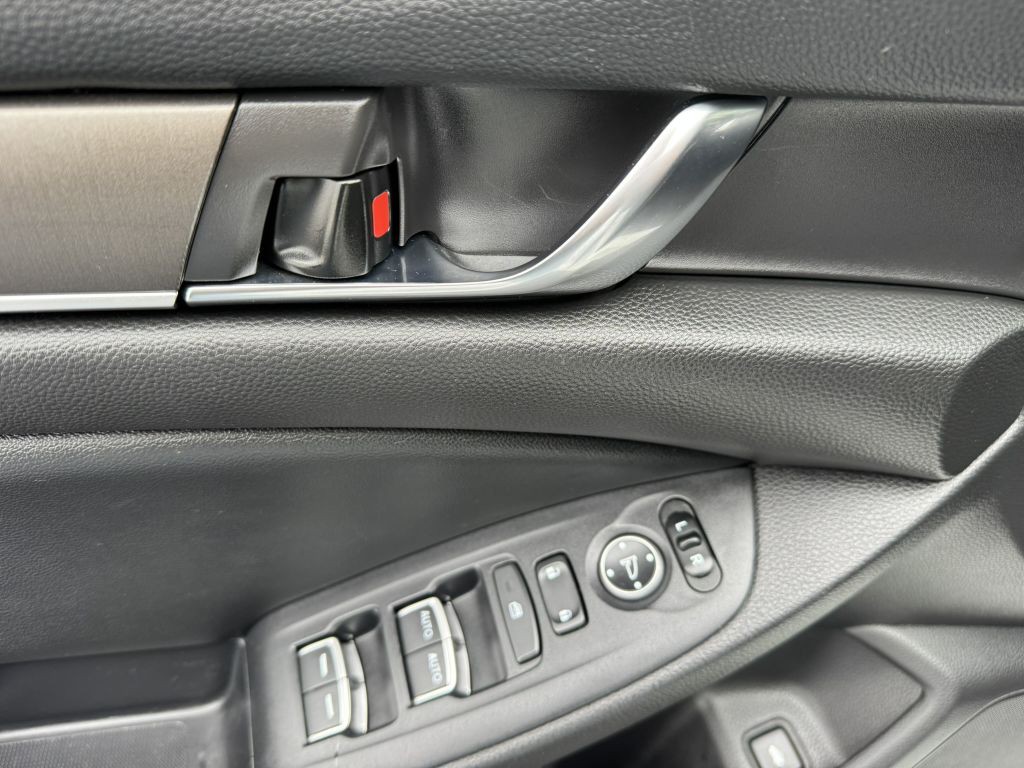 2022 Honda Accord Image 15