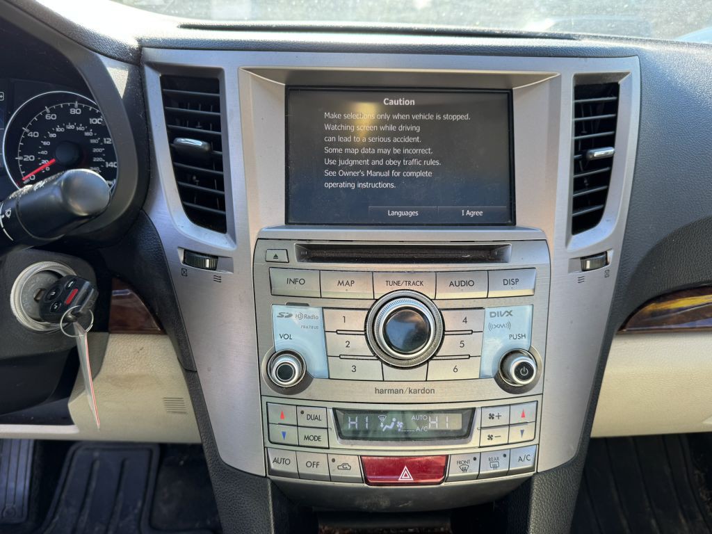 2013 Subaru Legacy Image 17