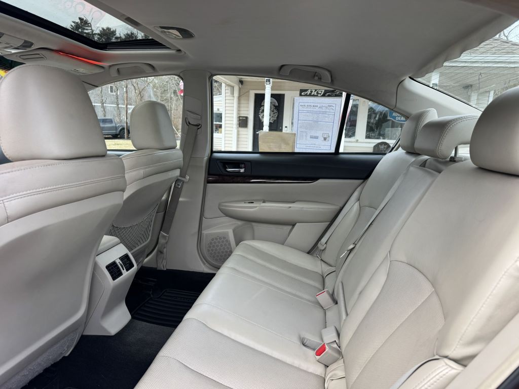 2013 Subaru Legacy Image 26