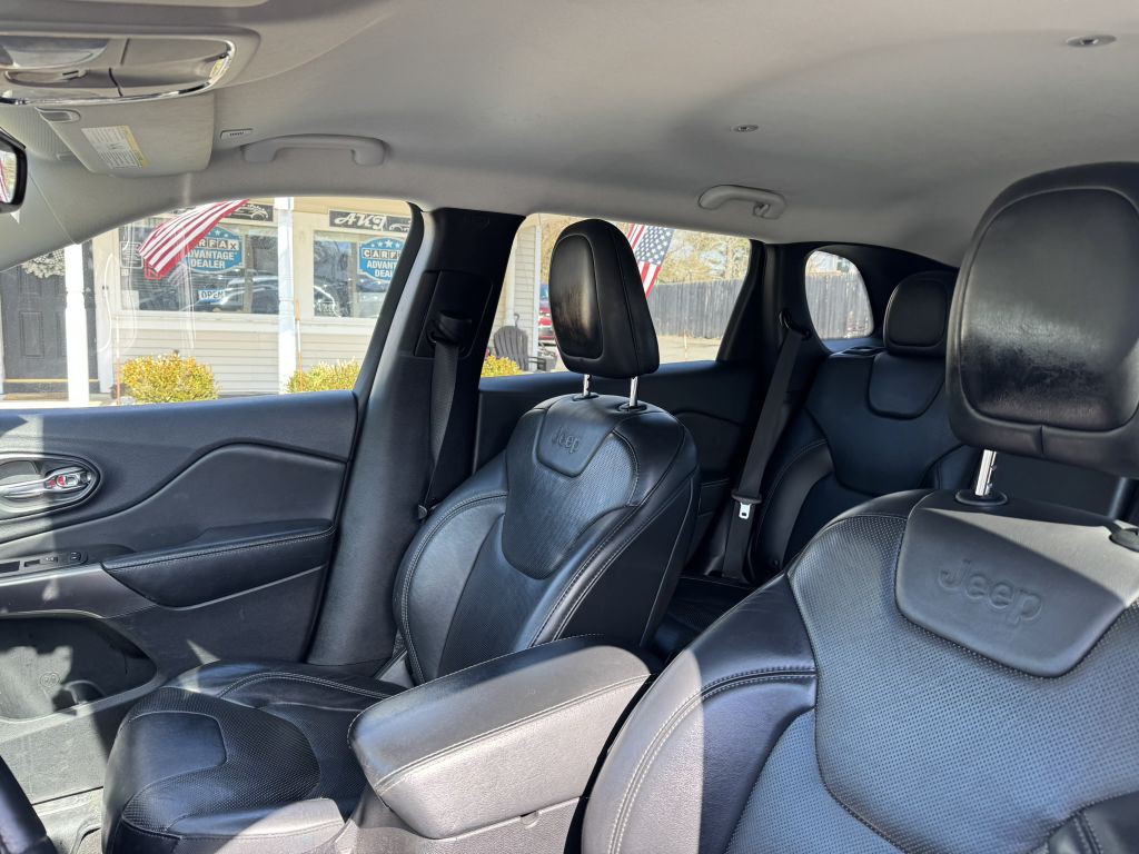 2019 Jeep Cherokee Image 10