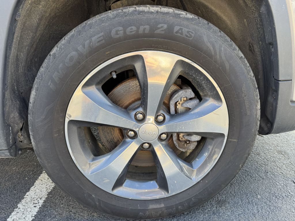 2019 Jeep Cherokee Image 12