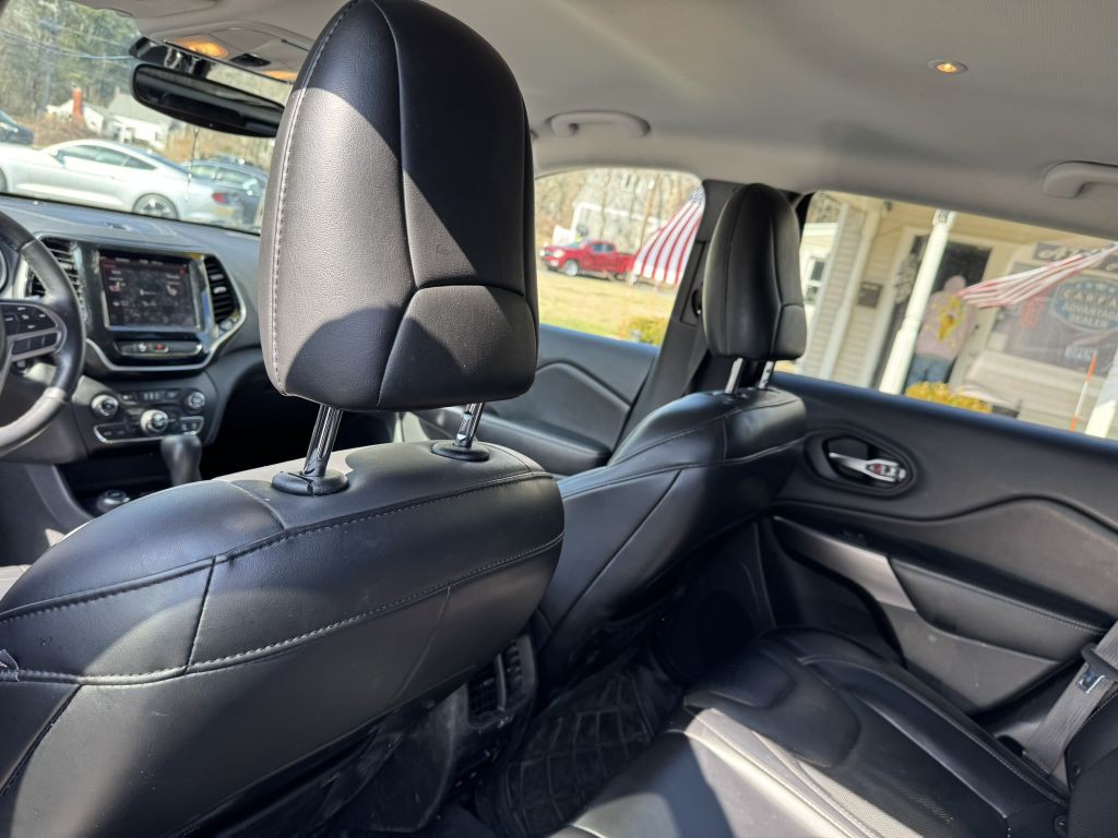 2019 Jeep Cherokee Image 24