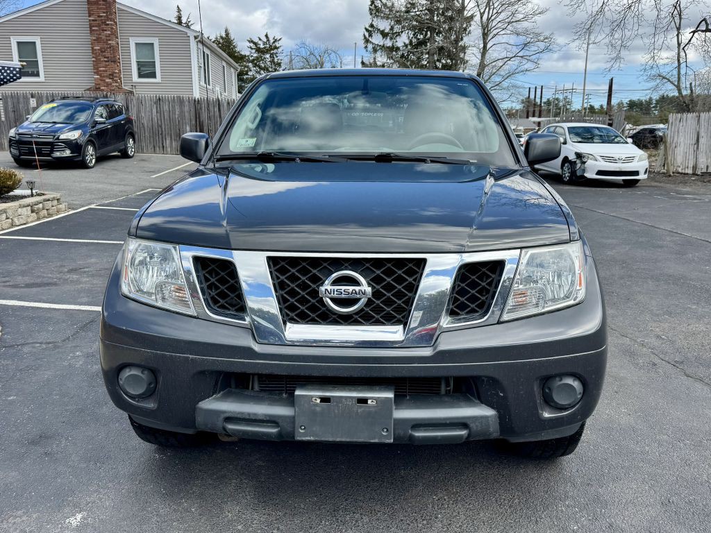 2012 Nissan Frontier Image 2