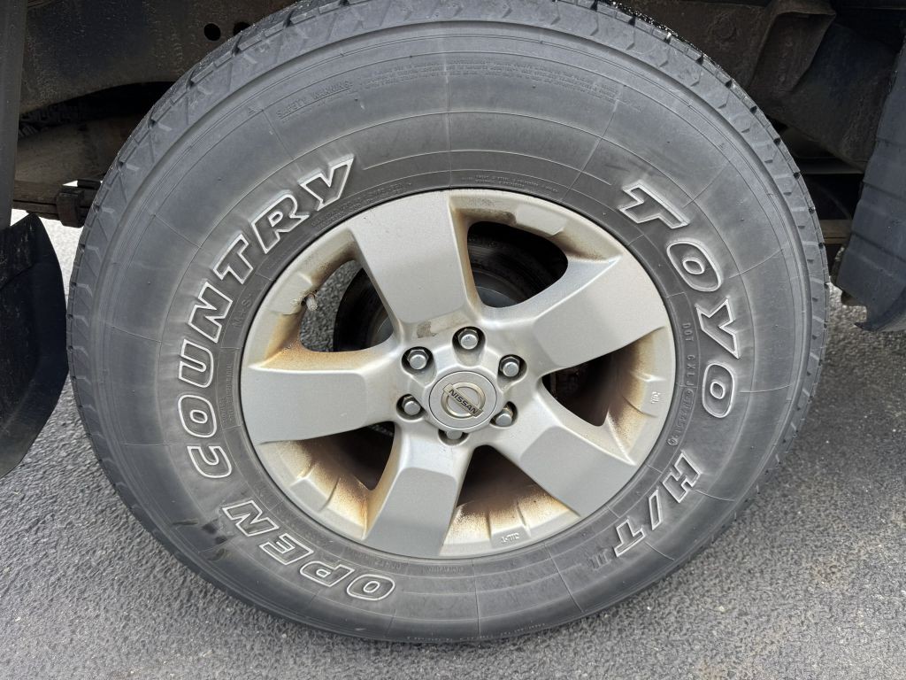 2012 Nissan Frontier Image 11