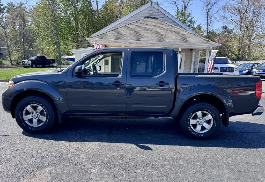 2012 Nissan Frontier Image 8