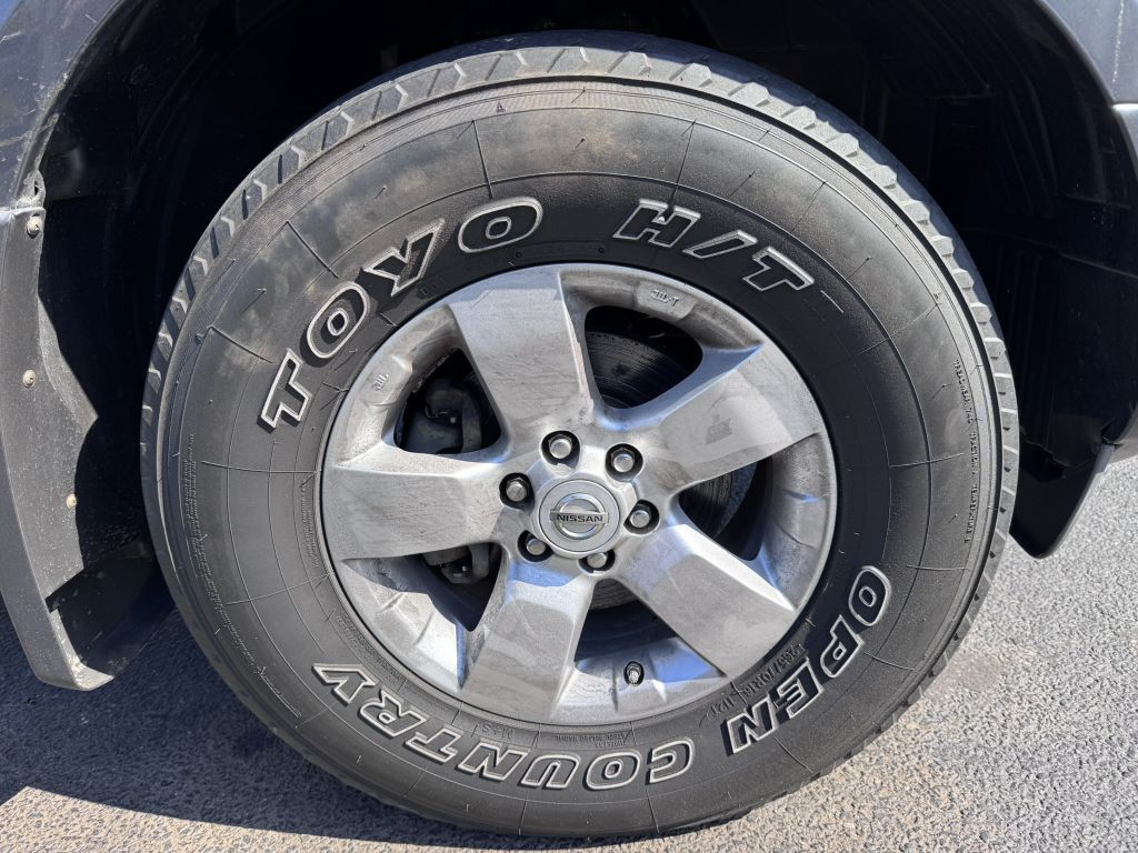 2012 Nissan Frontier Image 12