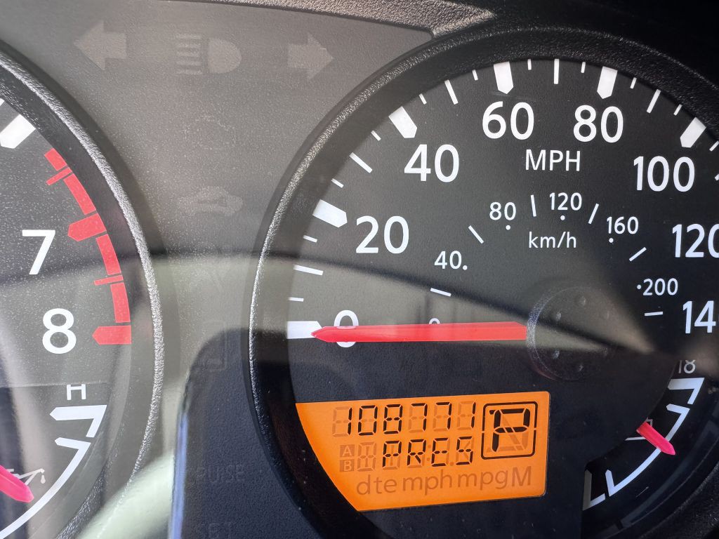 2012 Nissan Frontier Image 18