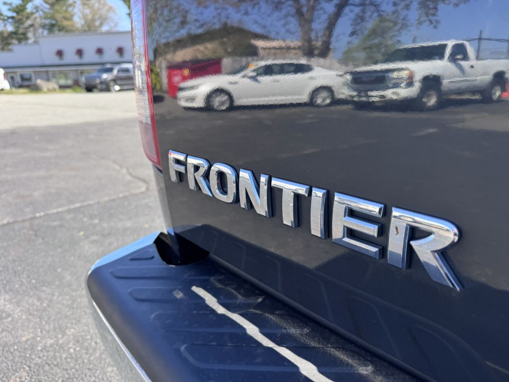 2012 Nissan Frontier Image 26