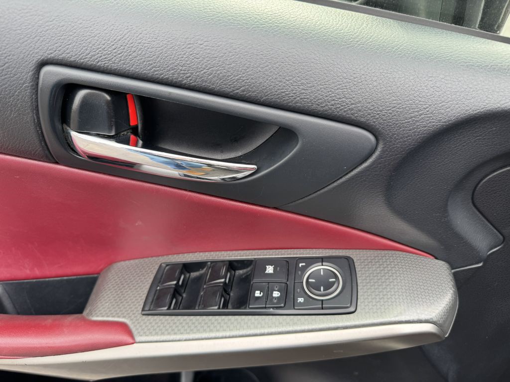 2014 Lexus IS 250 Image 15