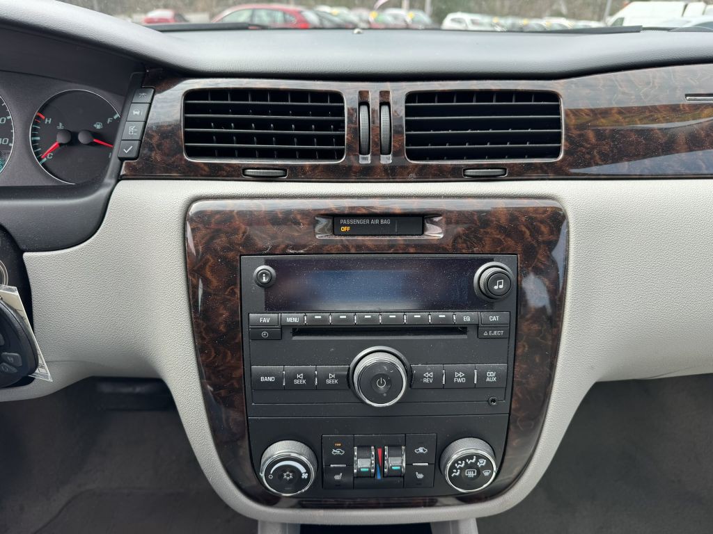 2013 Chevrolet Impala Image 19
