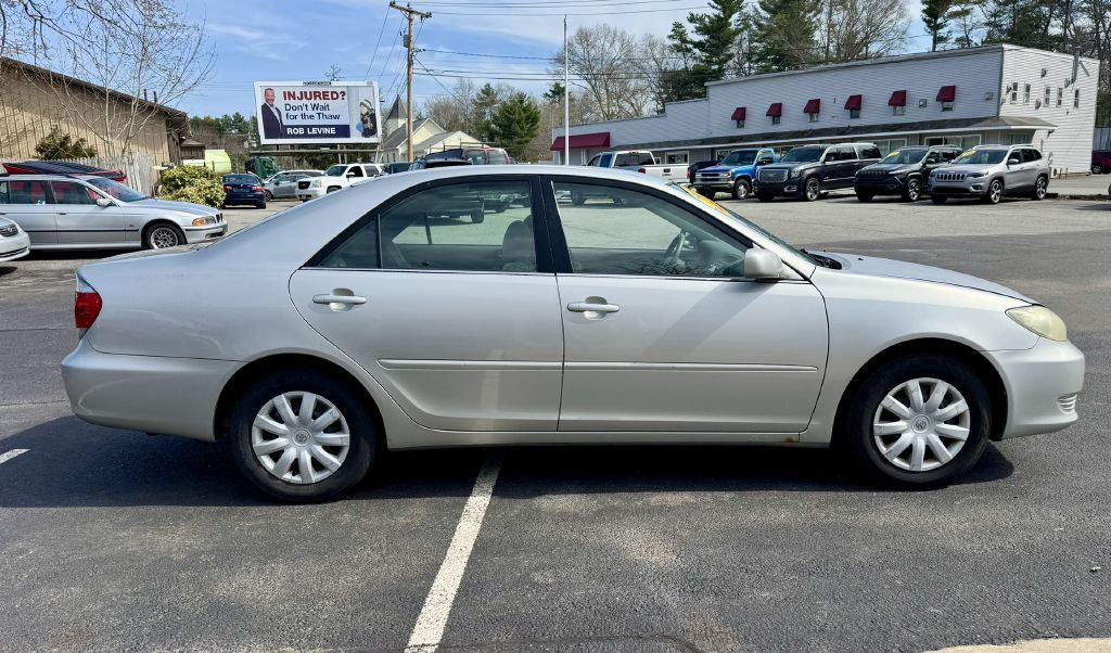 2005 Toyota Camry Image 4