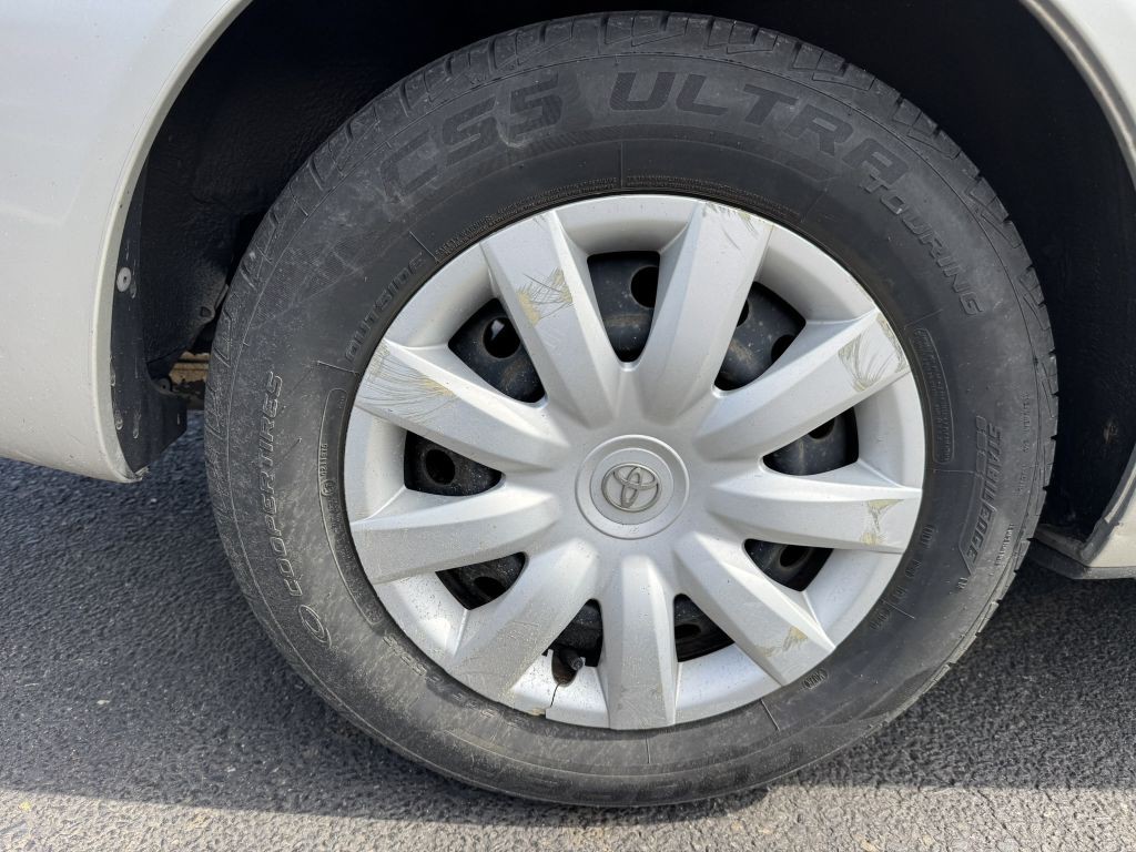 2005 Toyota Camry Image 11