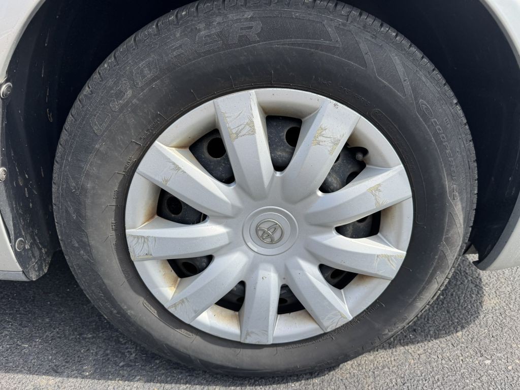 2005 Toyota Camry Image 12