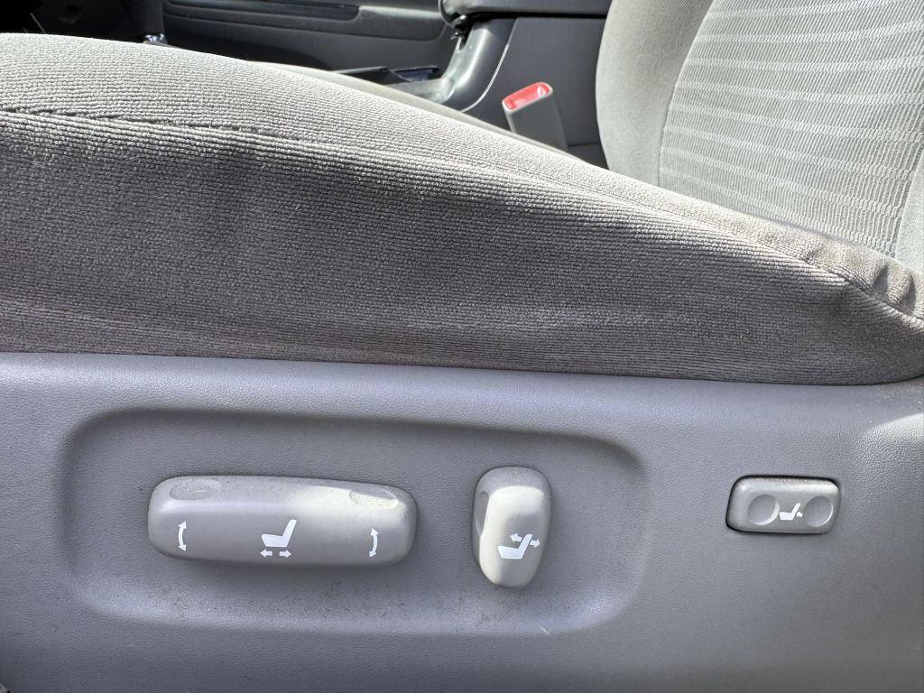 2005 Toyota Camry Image 16