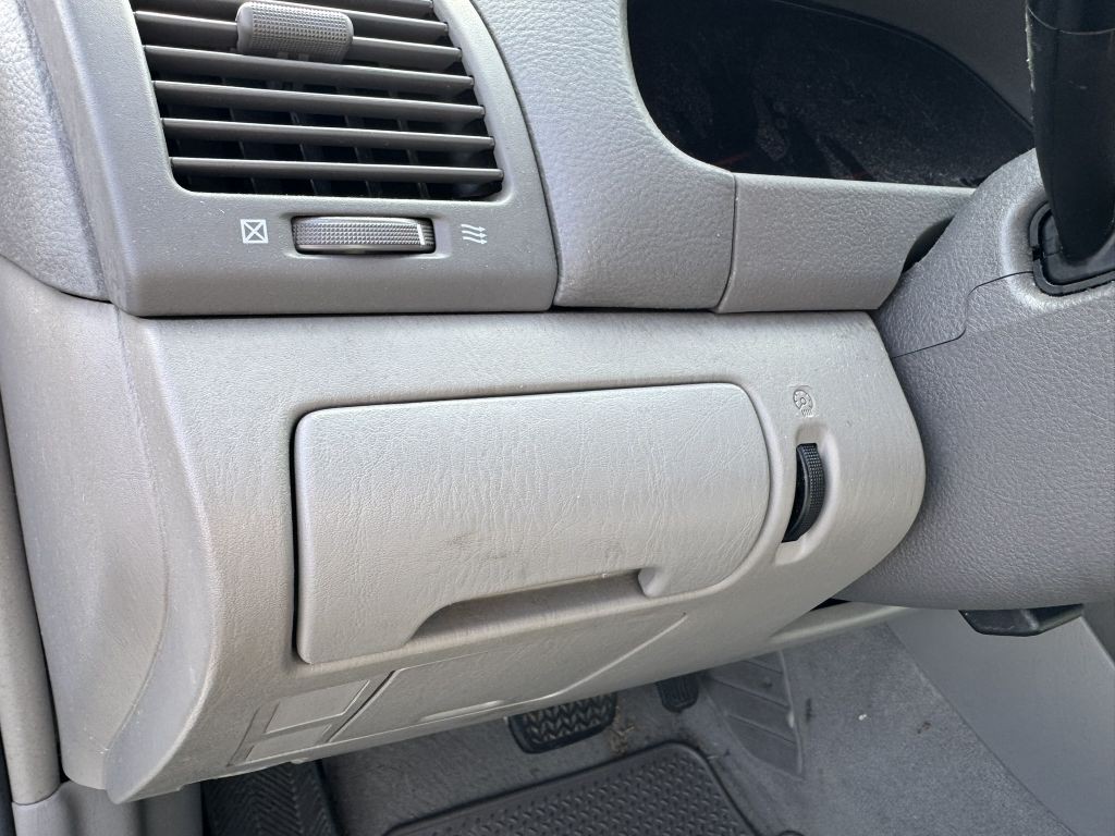 2005 Toyota Camry Image 17