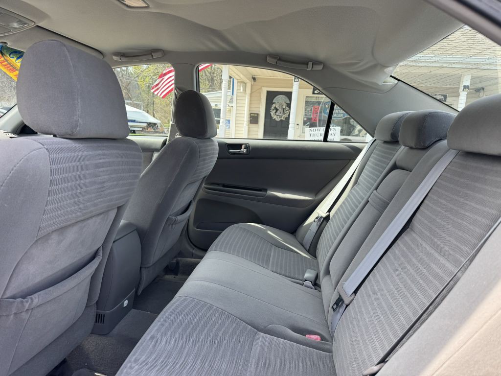 2005 Toyota Camry Image 22