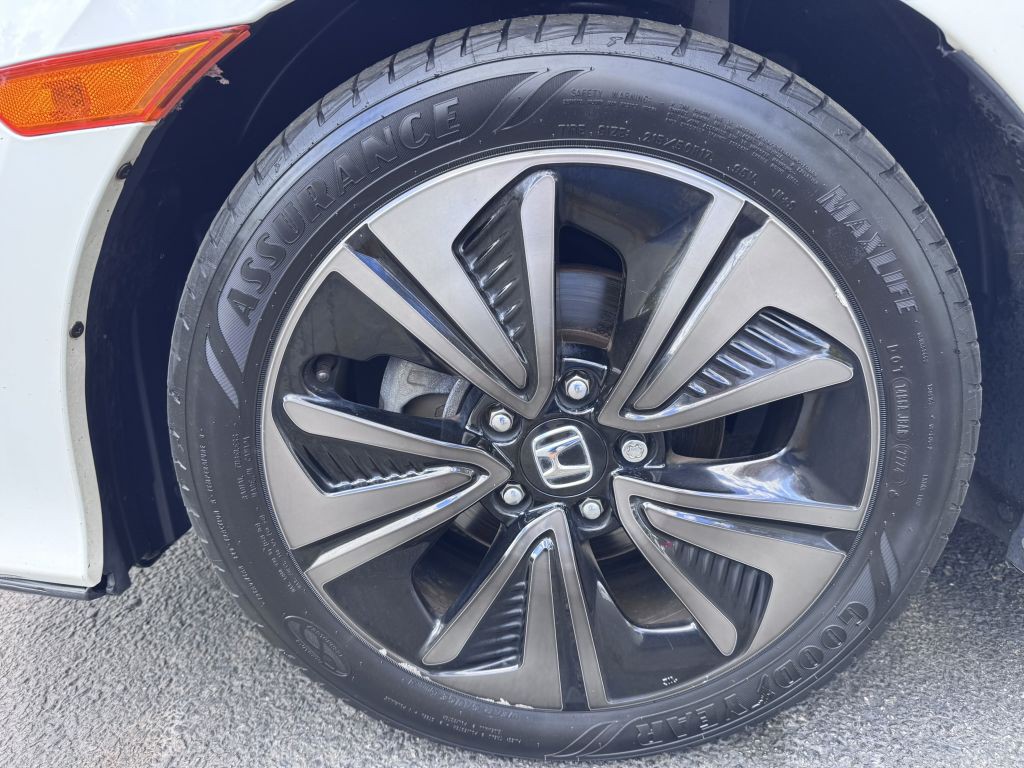 2018 Honda Civic Image 13