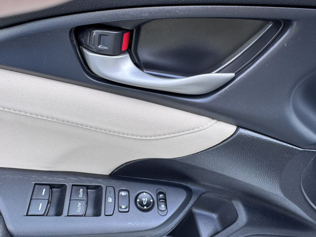 2018 Honda Civic Image 16