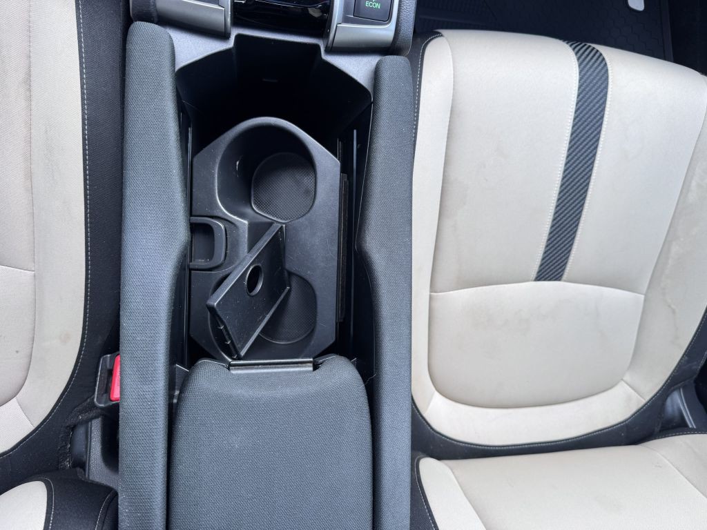 2018 Honda Civic Image 25