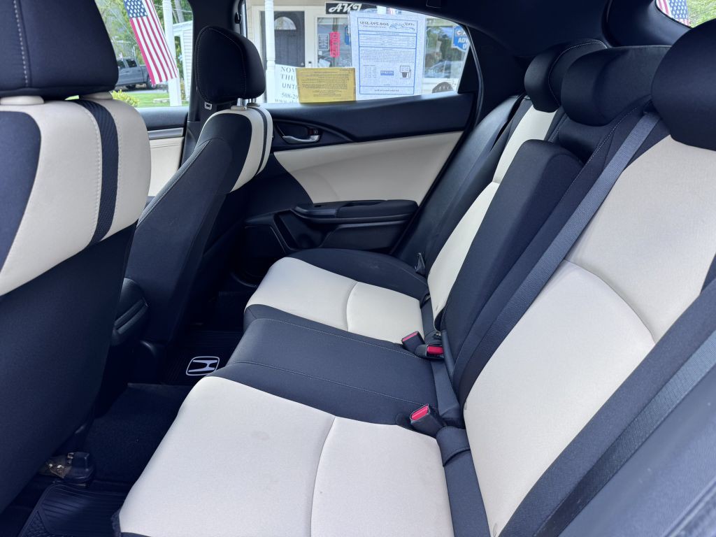 2018 Honda Civic Image 30