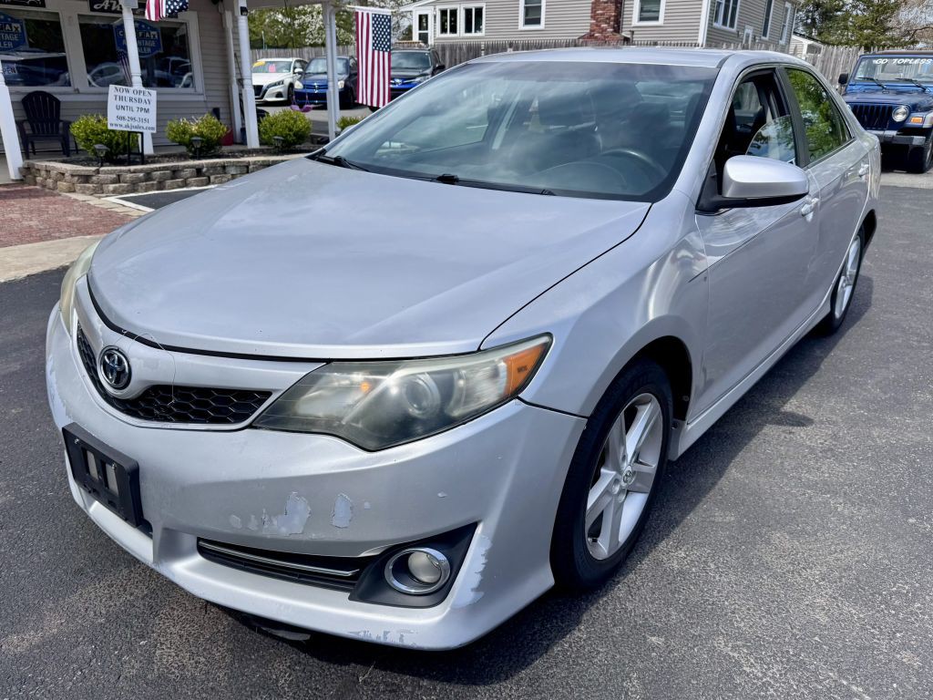 2013 Toyota Camry Image 1