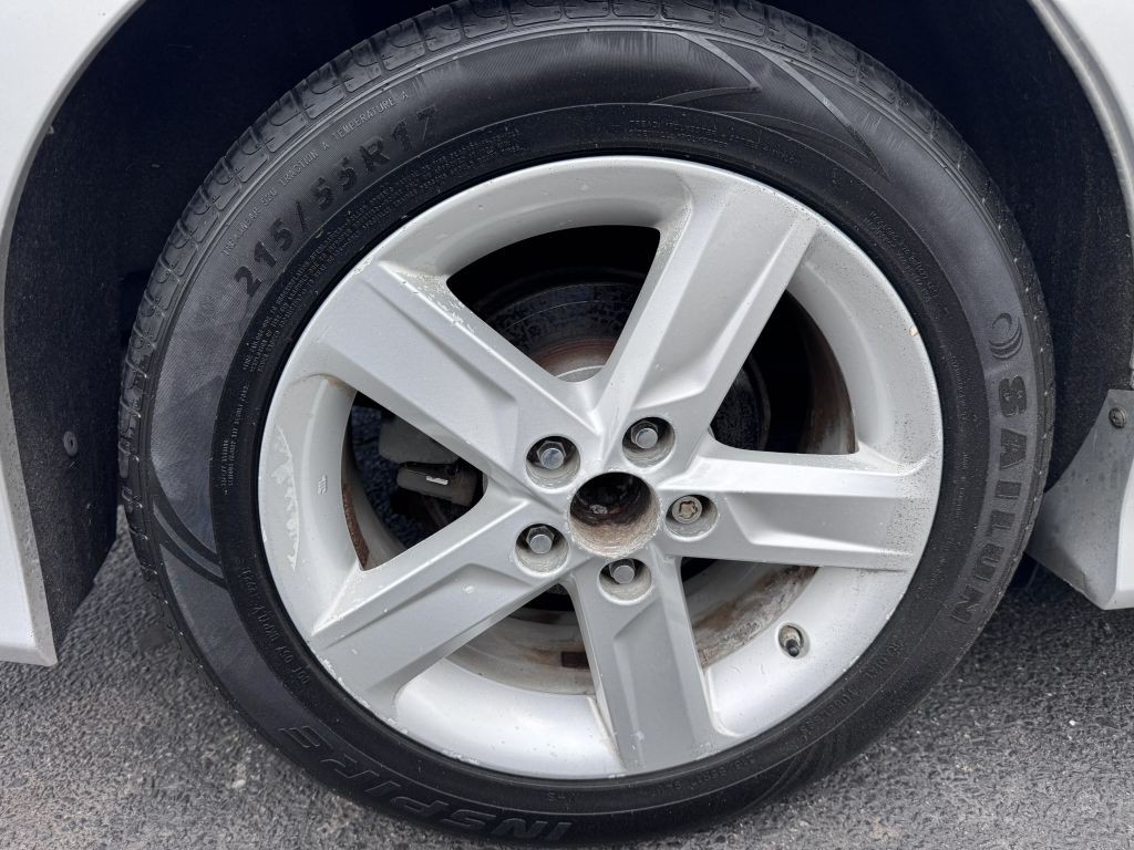 2013 Toyota Camry Image 11