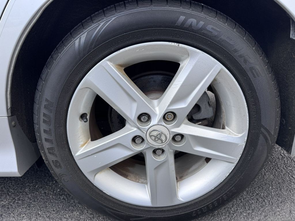 2013 Toyota Camry Image 14