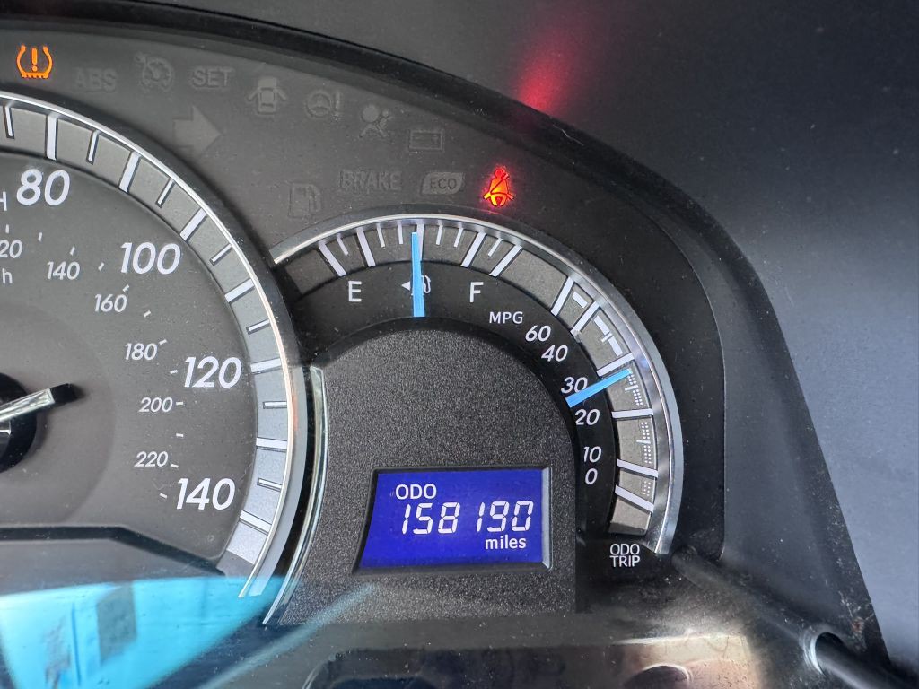2013 Toyota Camry Image 19